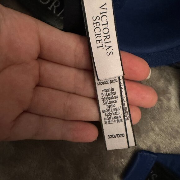 Victoria Secret Blue Bra - Picture 3 of 3